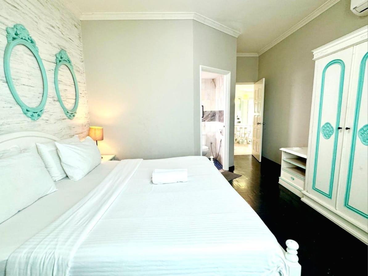 Century Bay Private Residences Sungai Dua Bukit Екстериор снимка