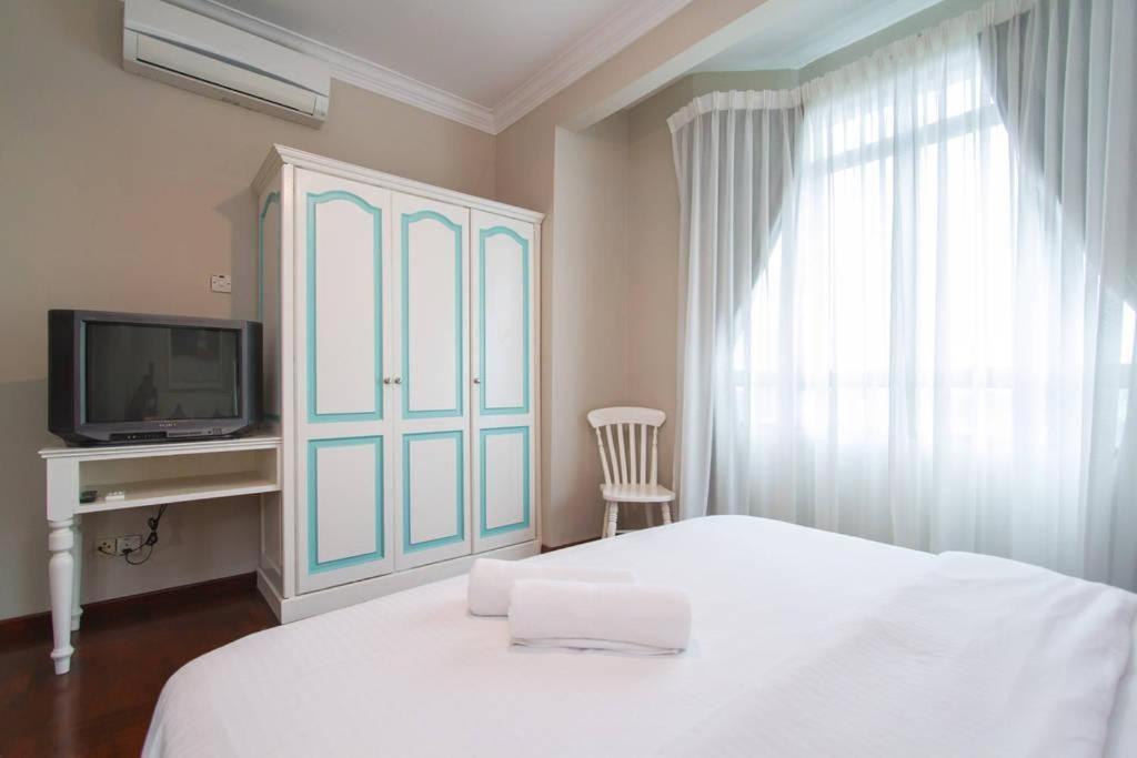 Century Bay Private Residences Sungai Dua Bukit Екстериор снимка