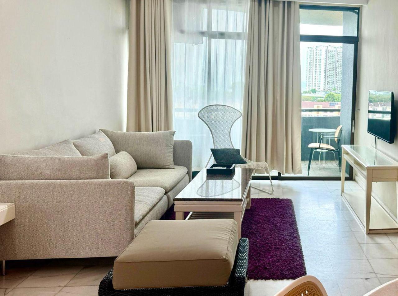 Century Bay Private Residences Sungai Dua Bukit Екстериор снимка
