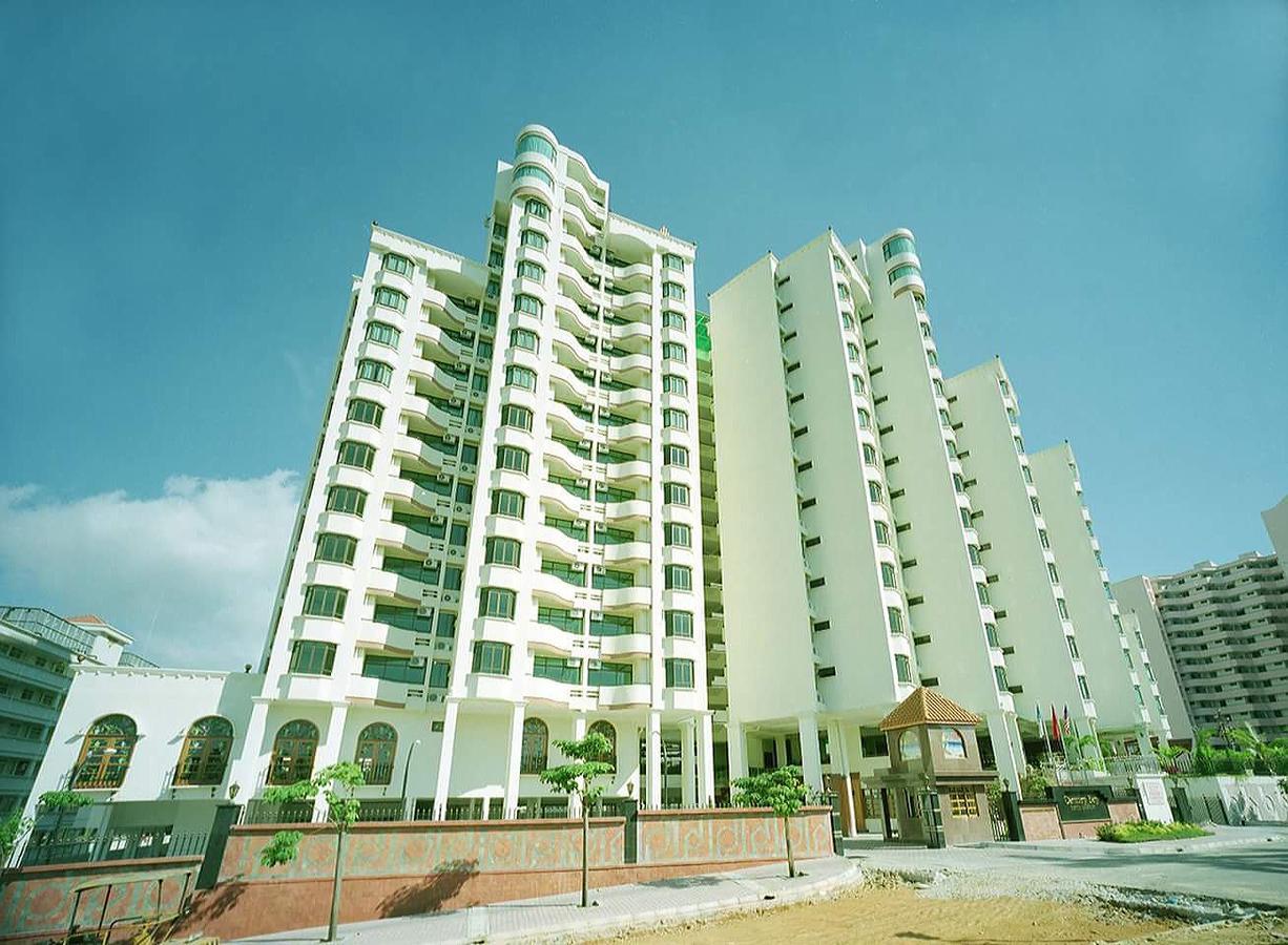 Century Bay Private Residences Sungai Dua Bukit Екстериор снимка